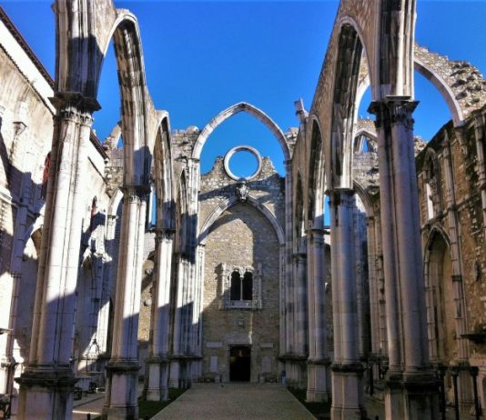 Convento do Carmo: as ruínas do terremoto de 1755