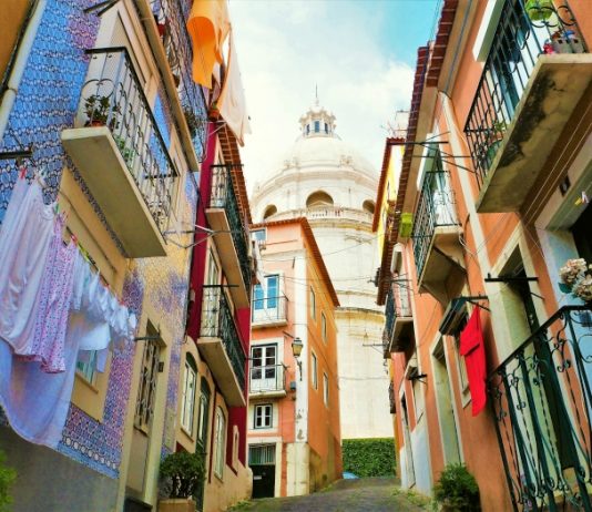 Alfama: o que visitar no bairro mais pitoresco de Lisboa