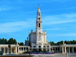 Como ir de Lisboa a Fátima (e o que visitar)